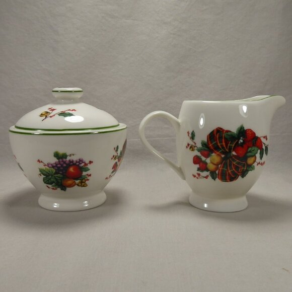 William James Holiday Fruit Cream and Sugar Bowl Strawberries Christmas Ribbon - Picture 4 of 12